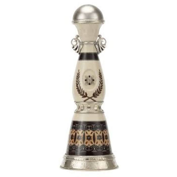 Clase Azul Master Artisans Canela Limited Edition Extra Añejo Tequila decanter with cinnamon-inspired design, showcasing luxurious craftsmanship