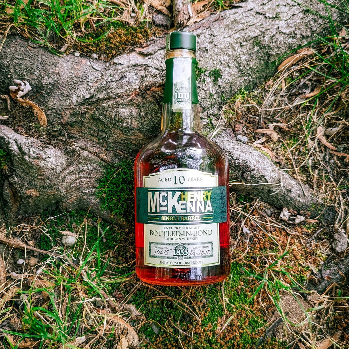 Henry McKenna 10 Year Old Single Barrel Bourbon Whiskey Bottled in Bond