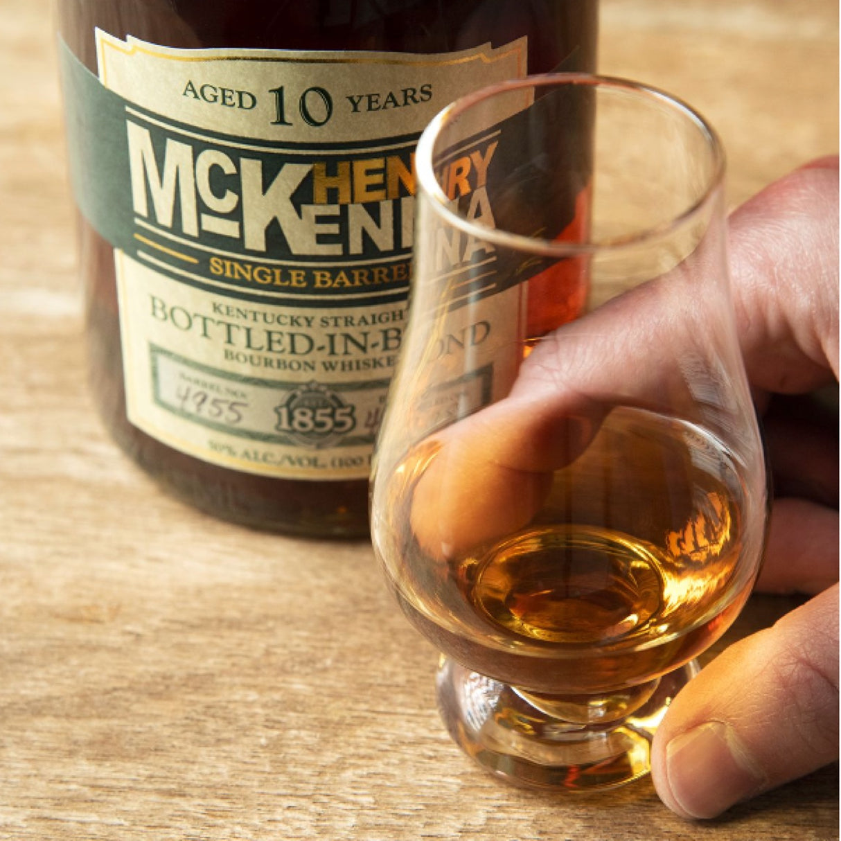 Henry McKenna 10 Year Old Single Barrel Bourbon Whiskey Bottled in Bond